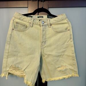 ‼️New Year’s Clearance‼️ NWT Jean Shorts Size 4